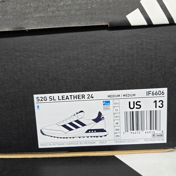 Athletic_Shoes